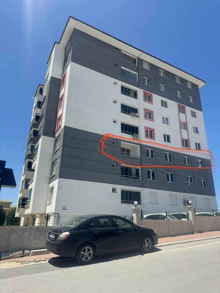 UŞAK MERKEZ CUMHURİYET MAH. 4+1 196M. SATIIK ARA KAT SIFIR DAİRE