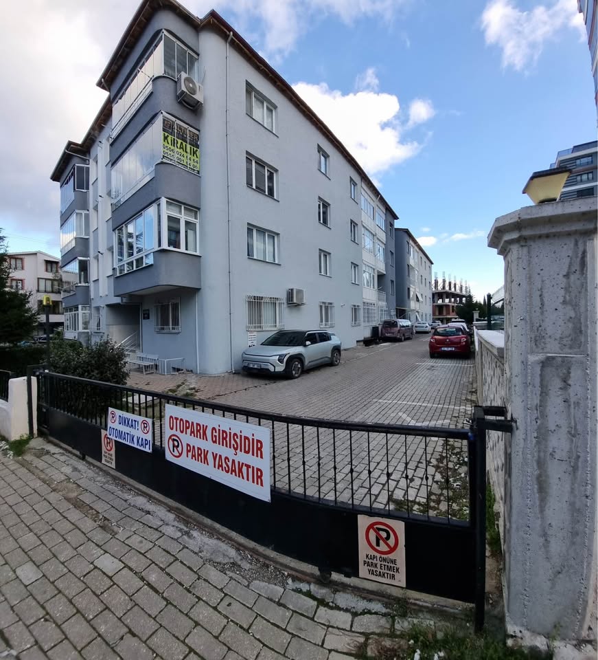 UŞAK MERKEZ ATAPARKTA 3+1 135M. SATILIK DAİRE