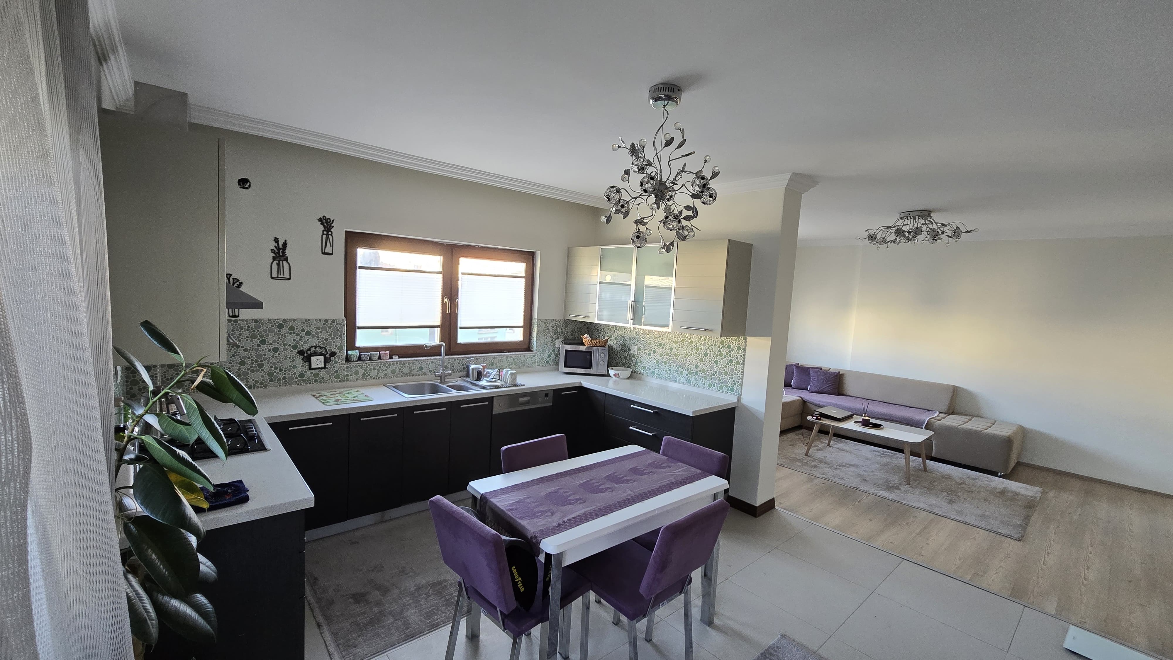 UŞAK MERKEZ KEMALÖZ MAH. 220M. 4+1 SATILIK DAİRE ATAPARK YAKINI