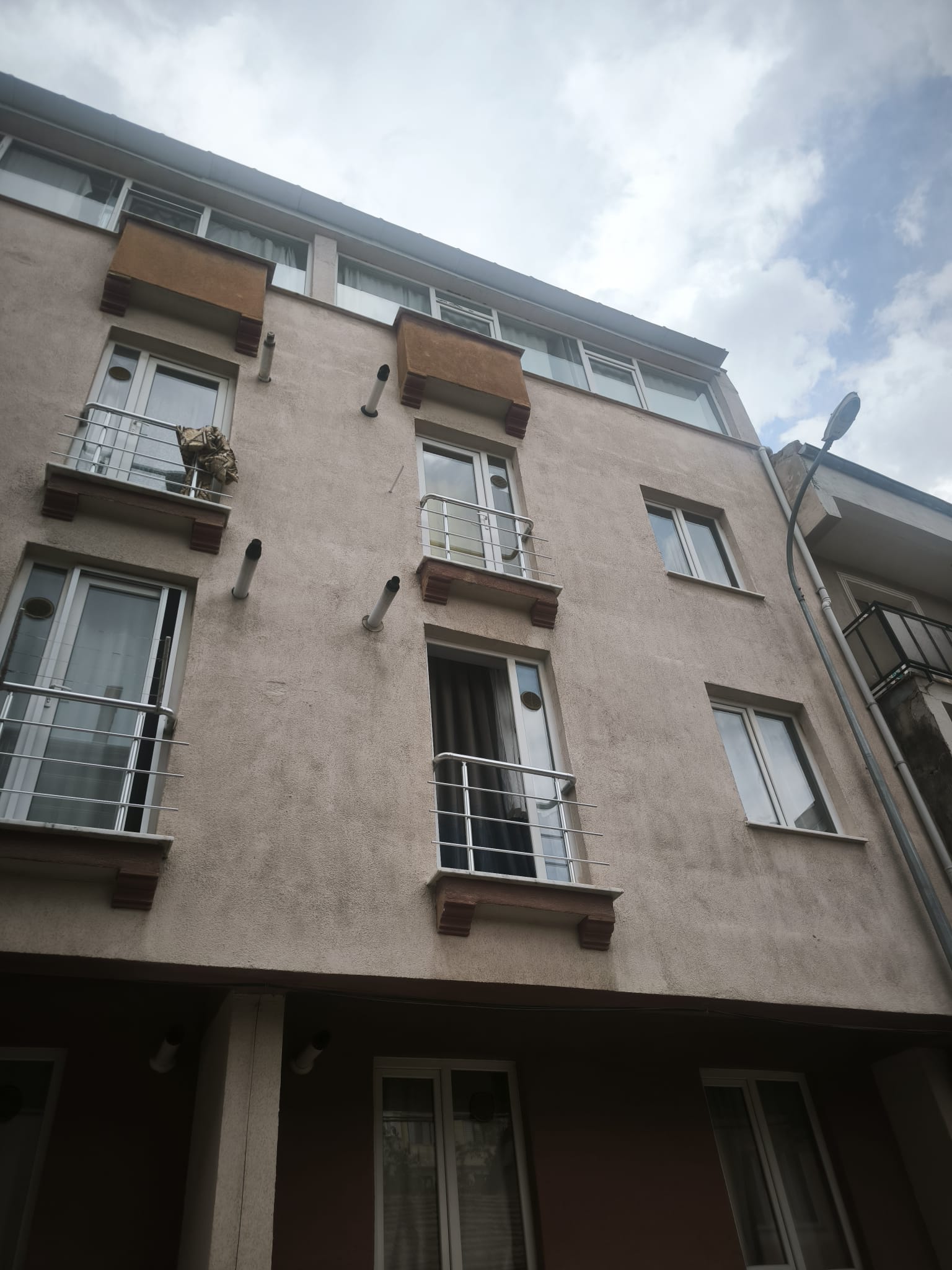 ÜNALAN MAHALLESİNDE TEK TAPU 2 APART DAİRE