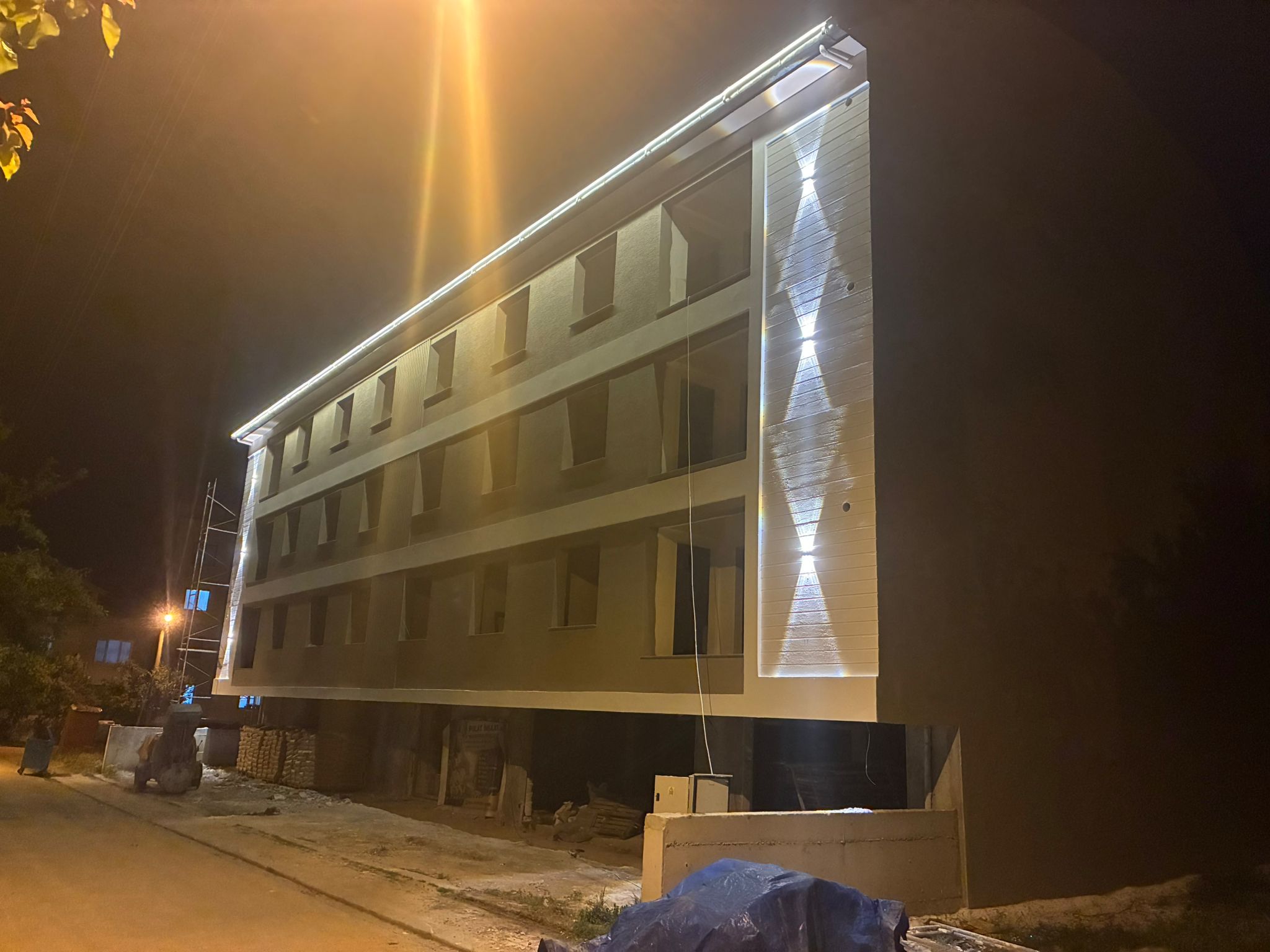 SARAYALTI MAHALLESİNDE SIFIR  2+1 SATILIK DAİRE