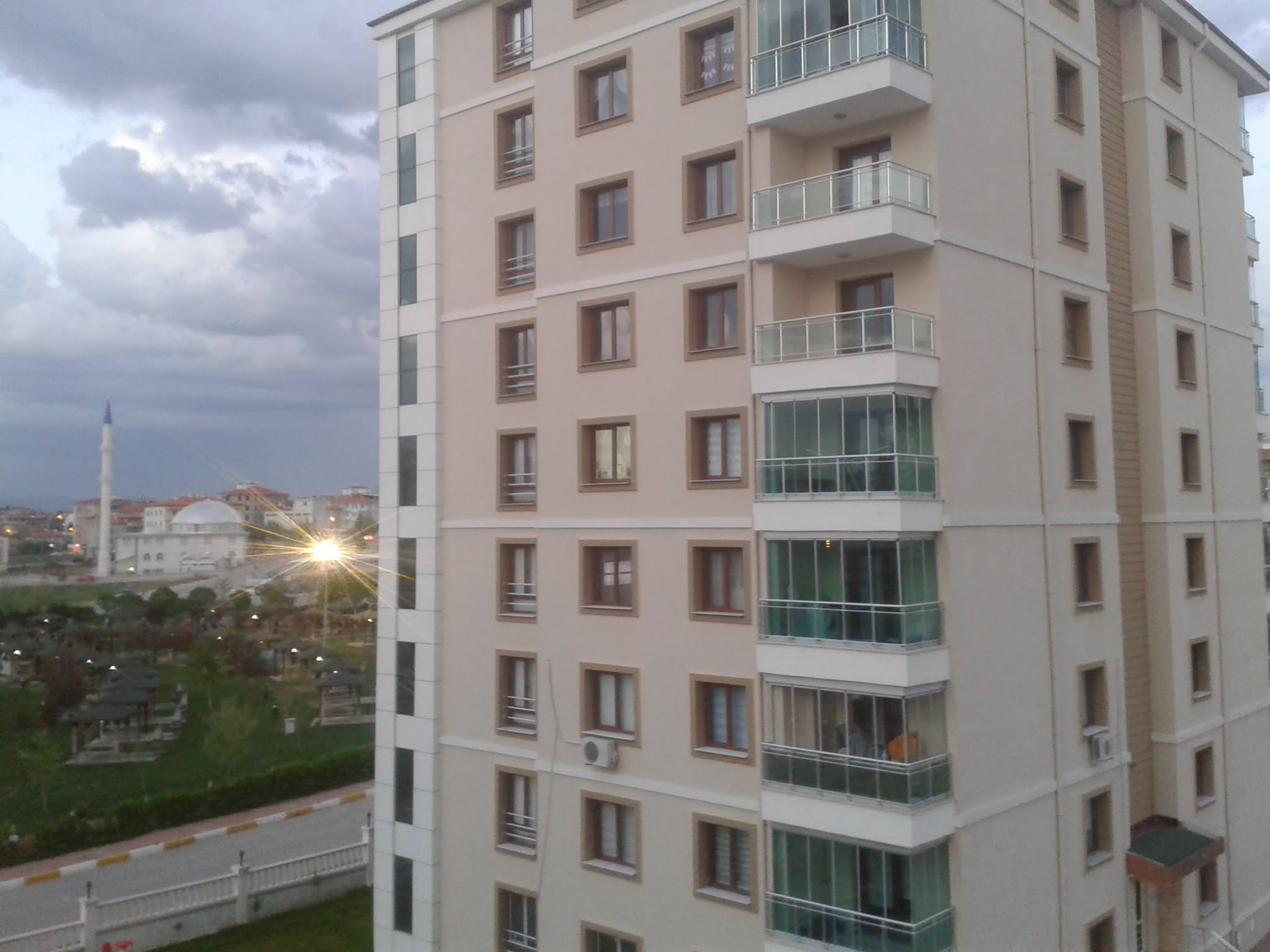 FATİH MAHALLESİNDE MÜKEMMEL KONUMDA SATILIK 3+1 DAİRE