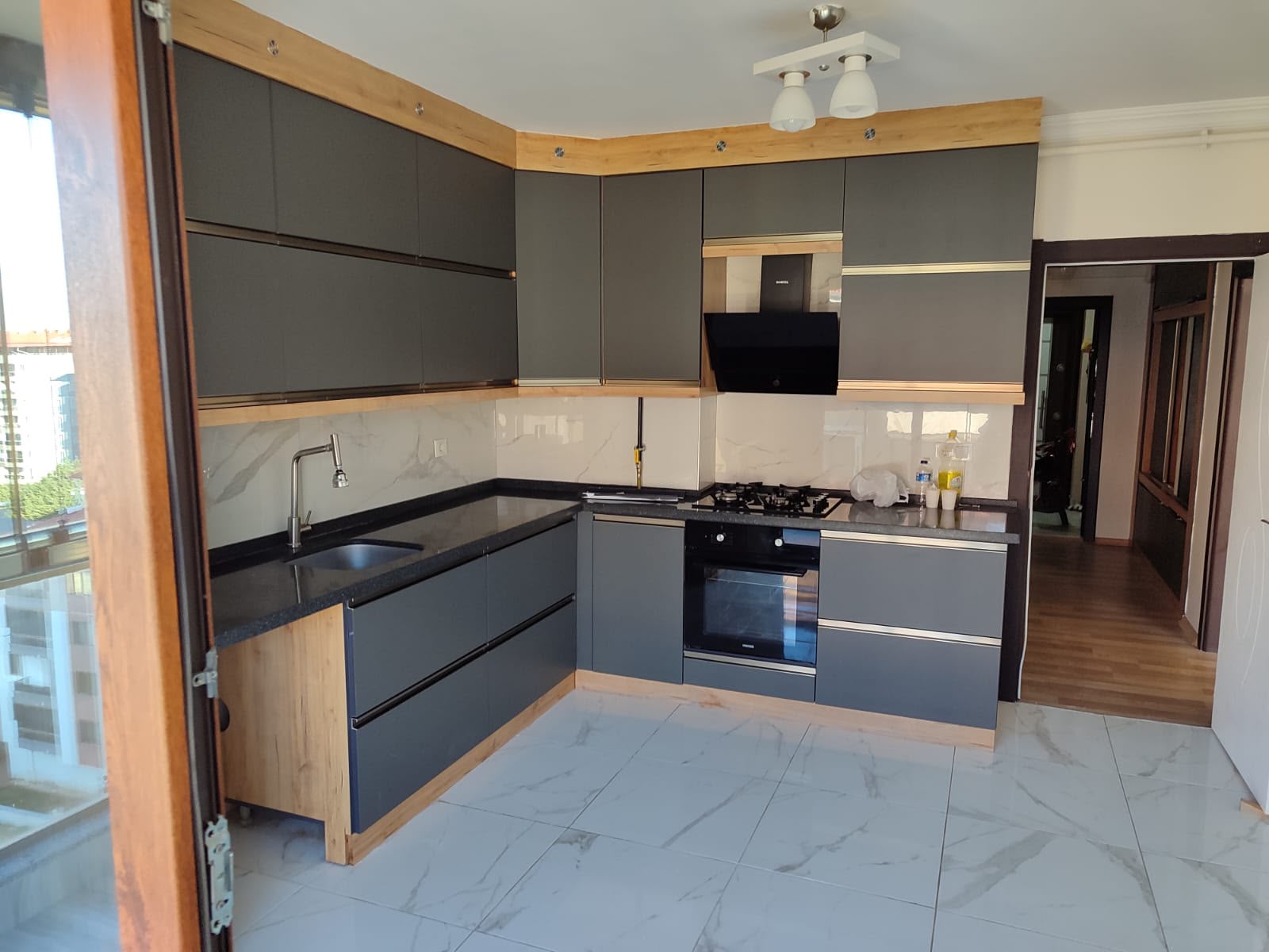 UŞAK MERKEZ FATİH MAH. 165m. 3+1 SATILIK DAİRE