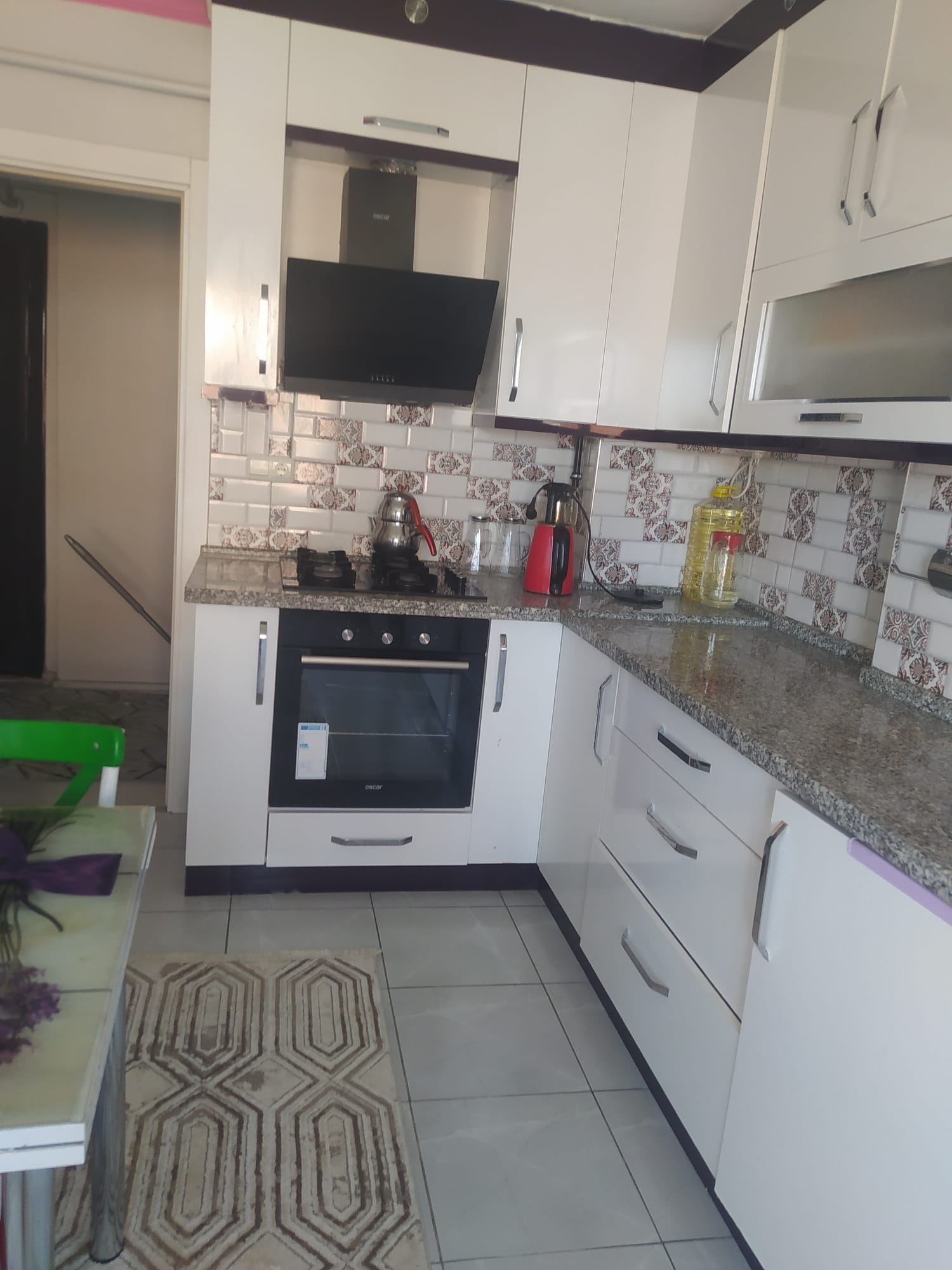 UŞAK MERKEZ MEHMET AKİF ERSOY MAH. 140m. 3+1 ARA KAT SATILIK DAİRE