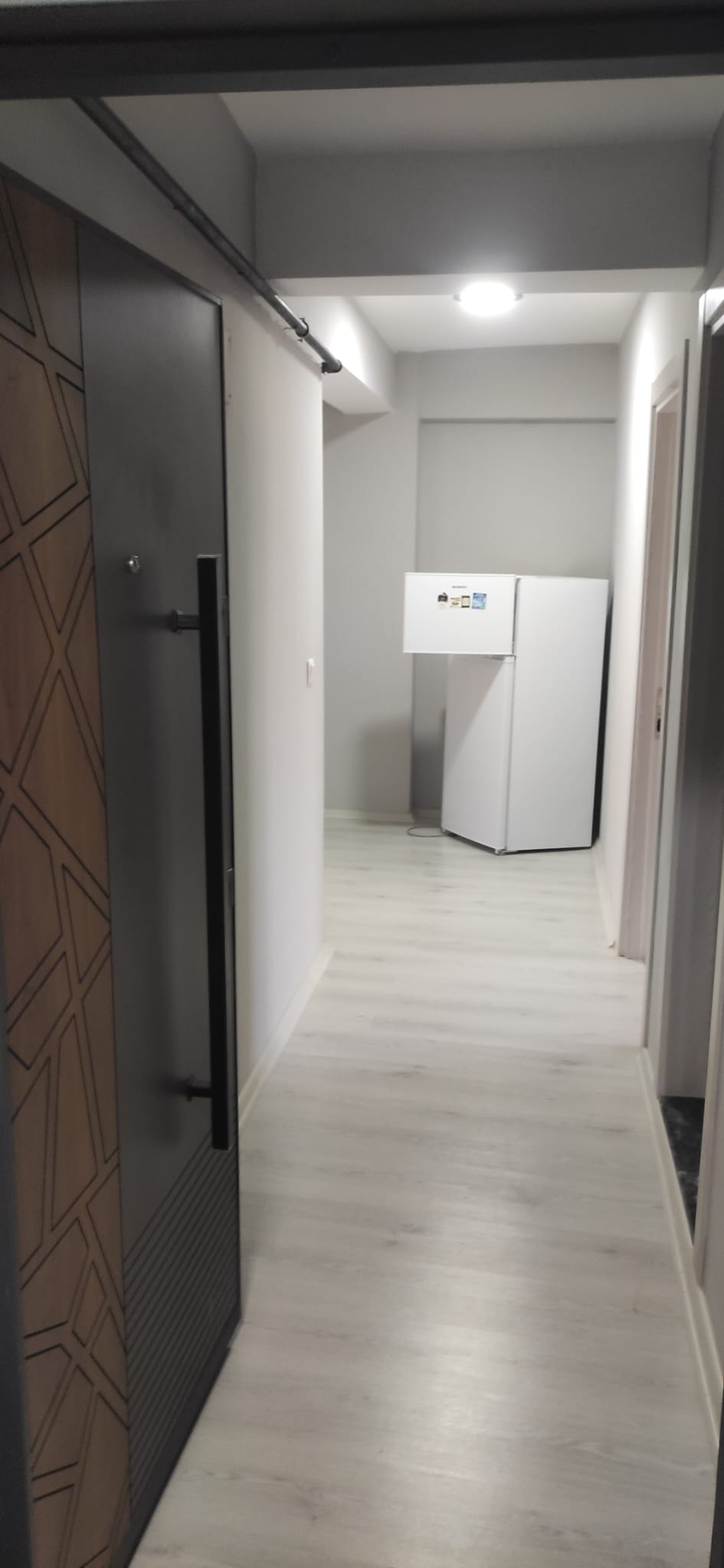 ÜNALAN MAHALLESİNDE KİRALIK 2+0 GENİŞ APART