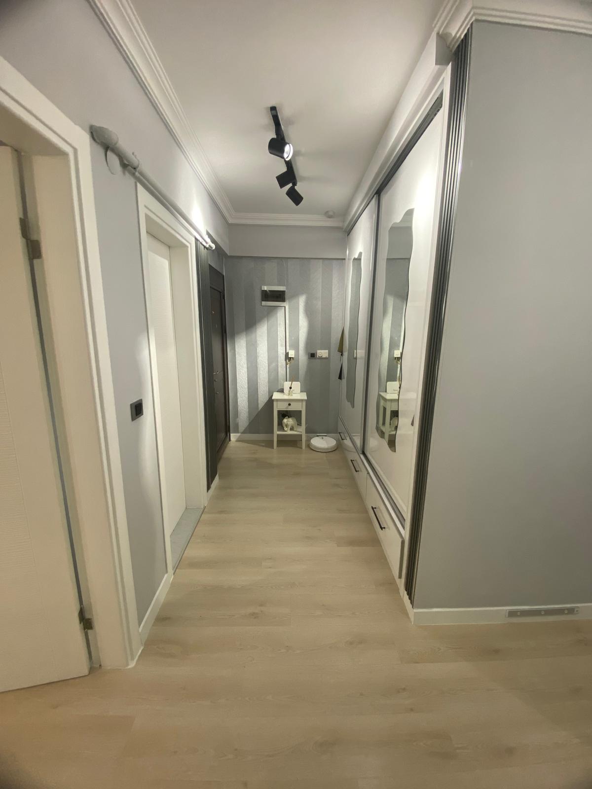 UŞAK MERKEZ CUMHURİYET MAH. 120m2. 3+1 ARA KAT SATILIK DAİRE