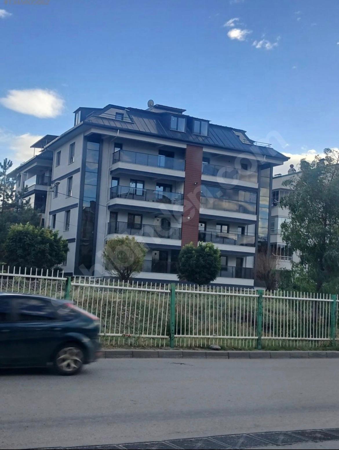 ŞEKEREVLERİNDE DÖRTYOL YAKINI 2+1 105 METRE SATILIK DAİRE
